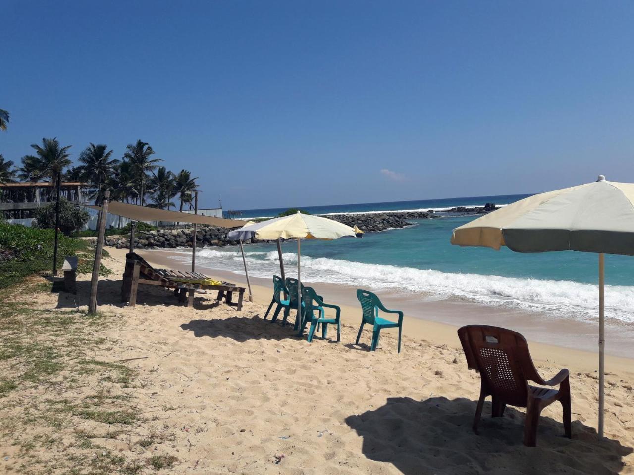 Southern Beach Surf Lodge Аханґама Екстер'єр фото