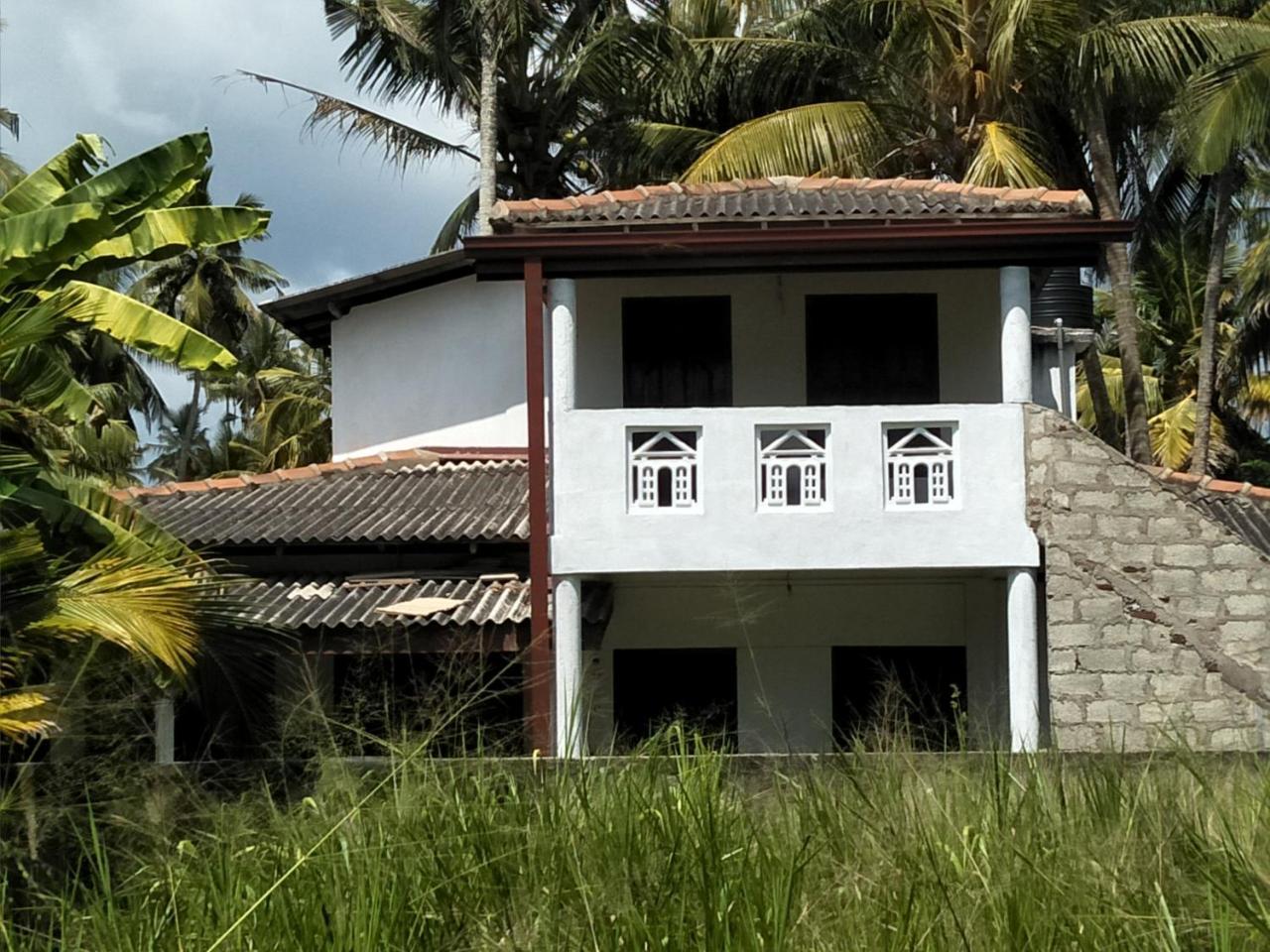 Southern Beach Surf Lodge Аханґама Екстер'єр фото